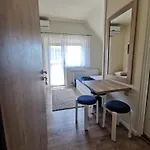 Kovacs Apartmanhaz *