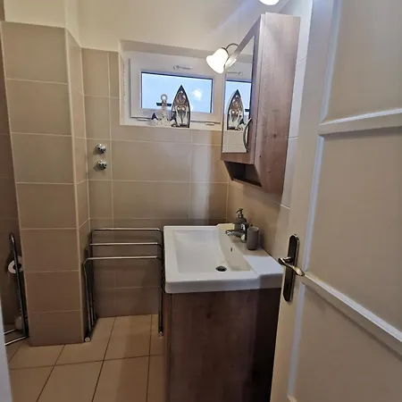 Kovacs Apartmanhaz *