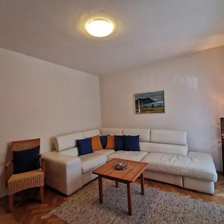 Daire Kovacs Apartmanhaz