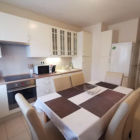 Kovacs Apartmanhaz