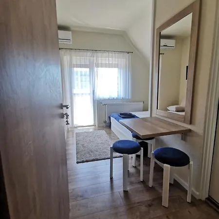 Kovacs Apartmanhaz *