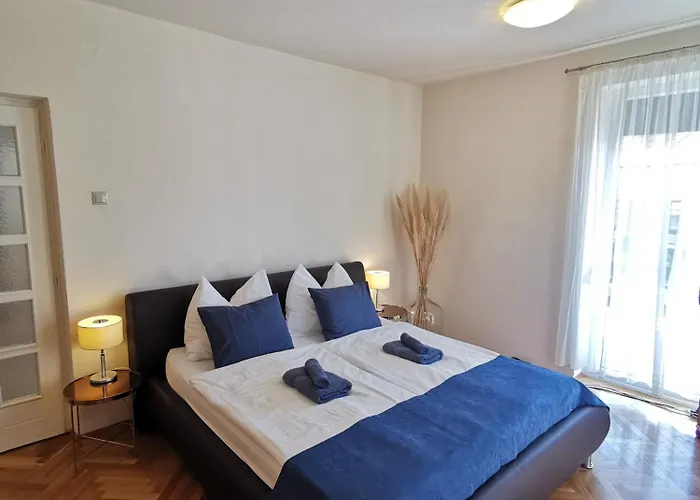 Kovacs Apartmanhaz * 巴拉顿菲赖德