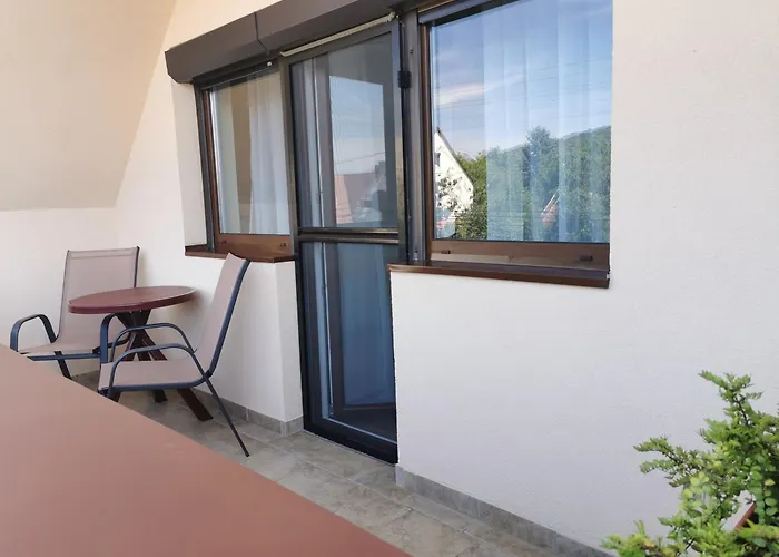 Kovacs Apartmanhaz 巴拉顿菲赖德