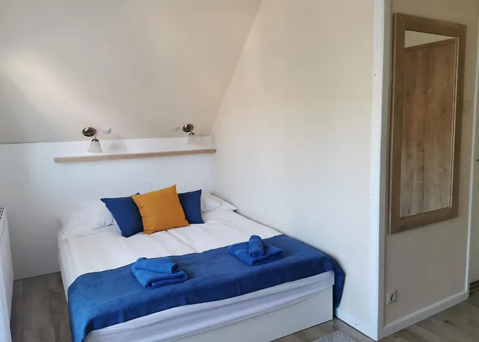 Kovacs Apartmanhaz * 巴拉顿菲赖德
